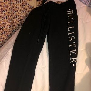 Black Hollister sweatpants